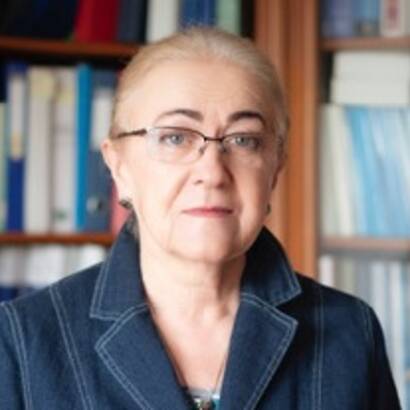 dr Danuta Krzywda